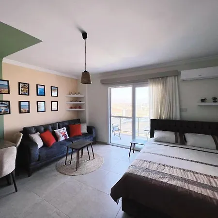 туристический комплекс в 300 метрах от моря Royal Life *
